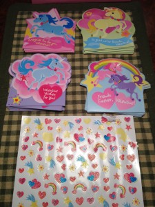 Peaceable Kingdom Unicorn Super Valentine Fun Pack