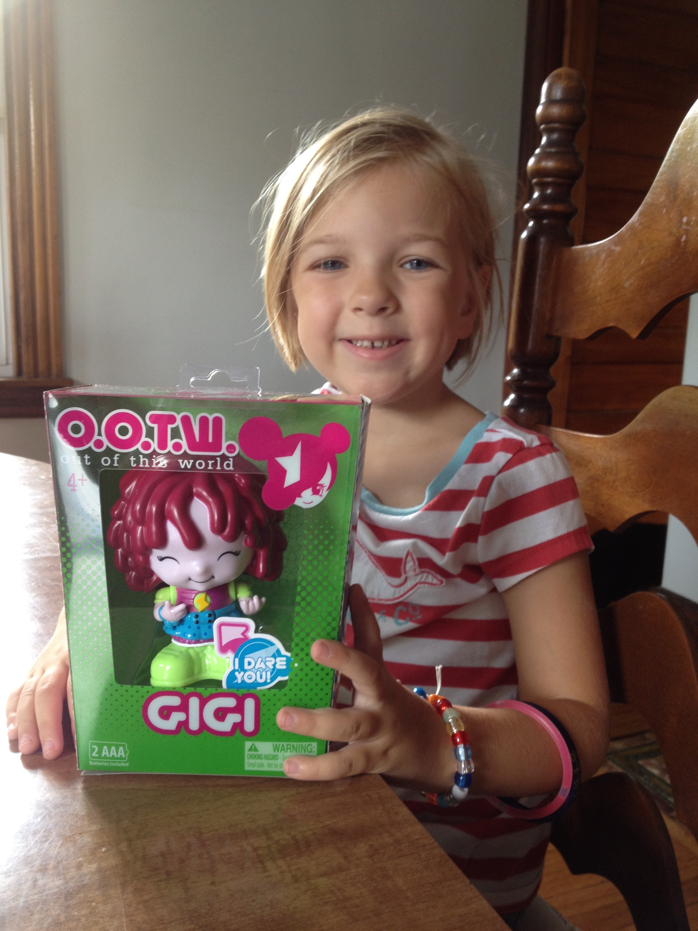 Toy Review: Out of This World Dolls – From the Makers of Squinkies