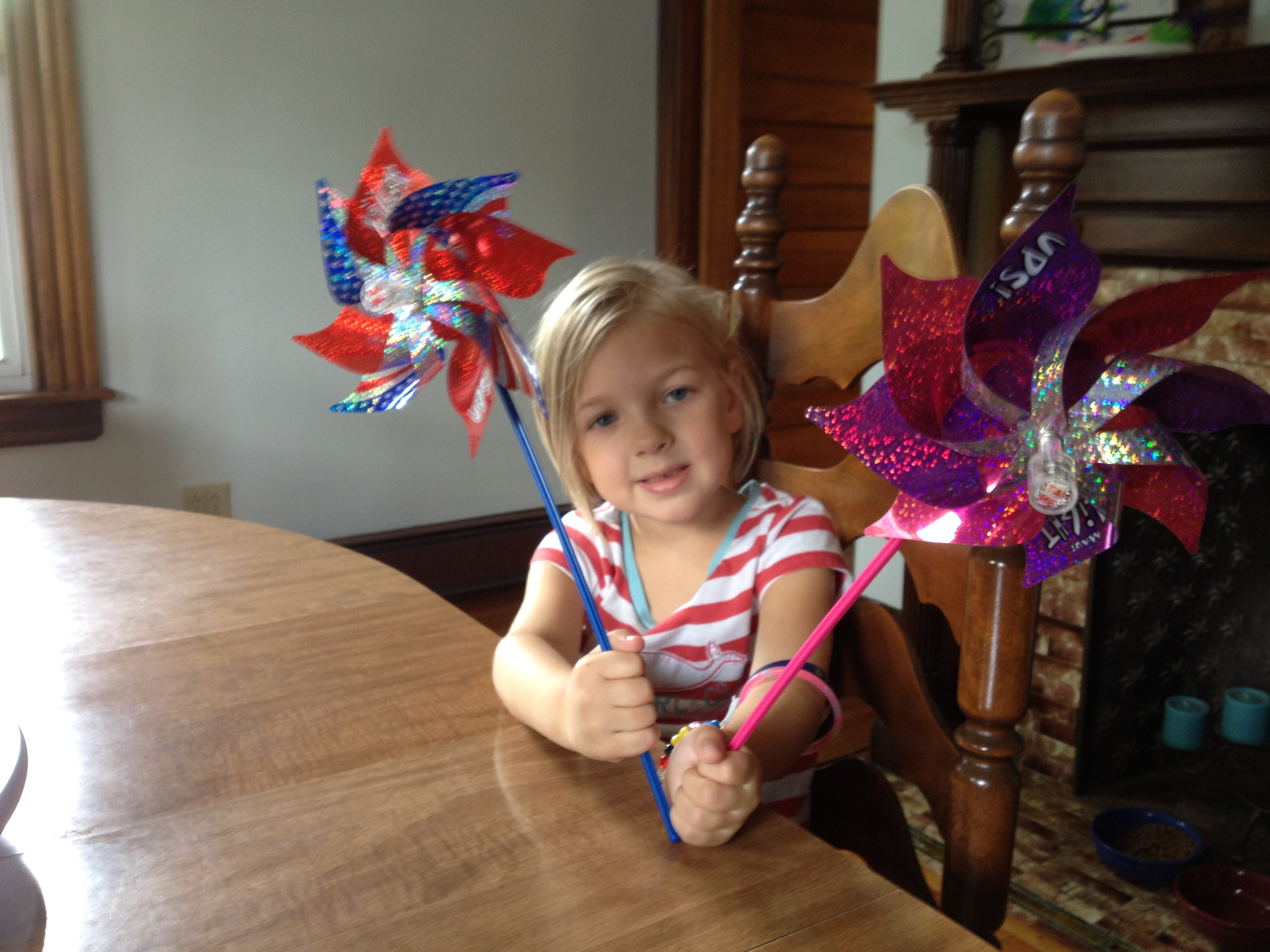 Toy Review : Light up Pinwheels from Maui Toys