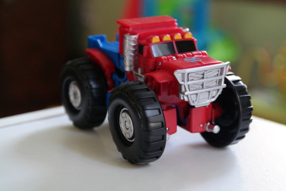 Optimus Prime Reformatted - Robot Heroes - Truck Mode