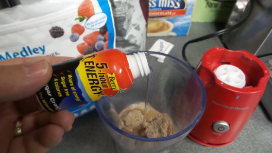 Adding Berry 5-Hour Energy to my Smoothie