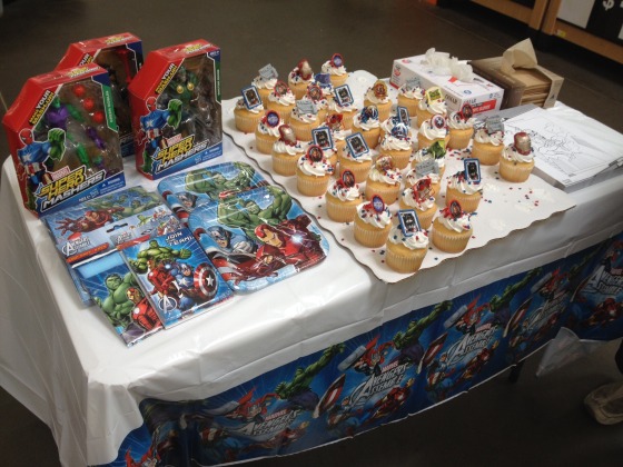 Walmart Retailtainment Event - Super Heroes Cupcakes - #HeroesEatMMs #CBias #CollectiveBias #Shop