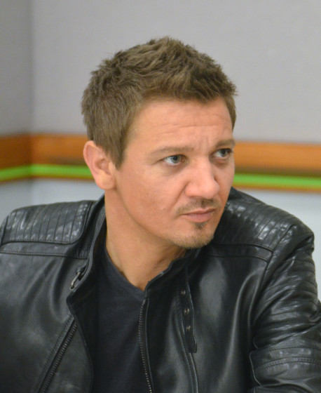 Jeremy Renner - Photo Credit Jana Seitzer / MerlotMommy.com