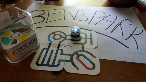 Ozobot Bit traveling the grid