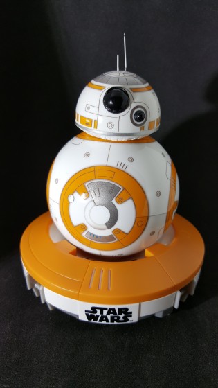 The Sphero BB-8 on the inductive Charging Base