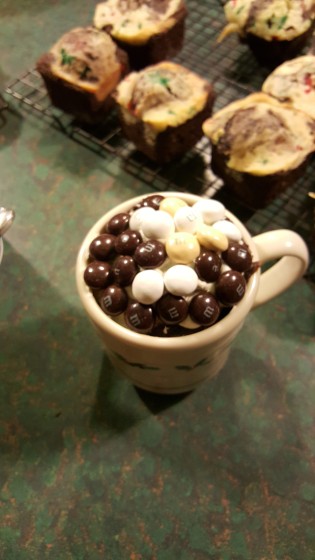 Covering the Baked M&Ms Hot Chocolate Cupcakes with M&Ms Hot Chocolate - #CollectiveBias - #Ad - MARS Holiday #BakeInTheFun, 2015 Shoppertunity