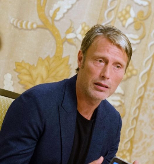 Mads Mikkelsen speaking with The Bloggers