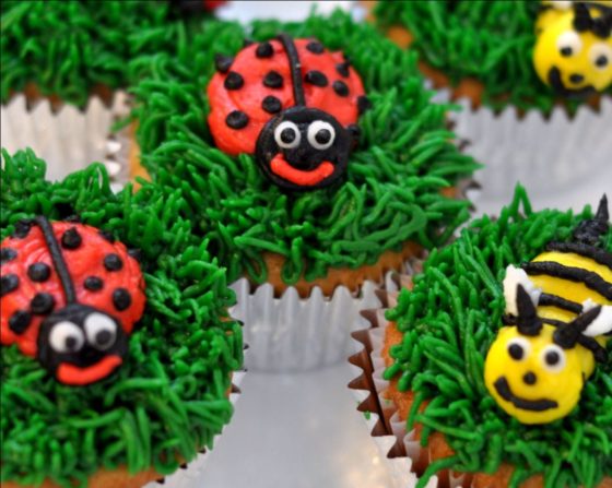 Grass, Bees & Ladybugs Cupcakes - Beki Cooks